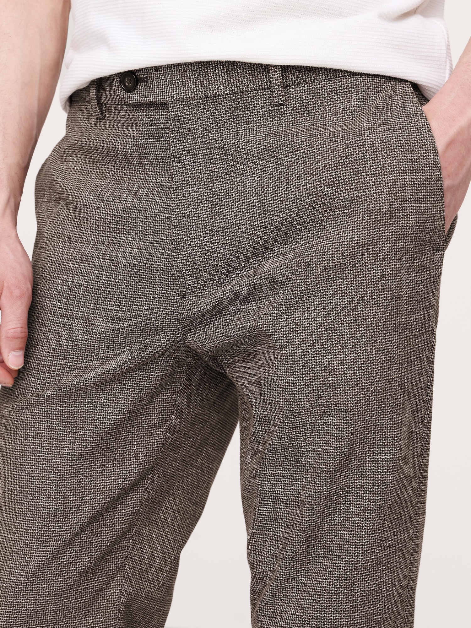 L'image numéro 4 présente Pantalon habillé infroissable à coupe étroite