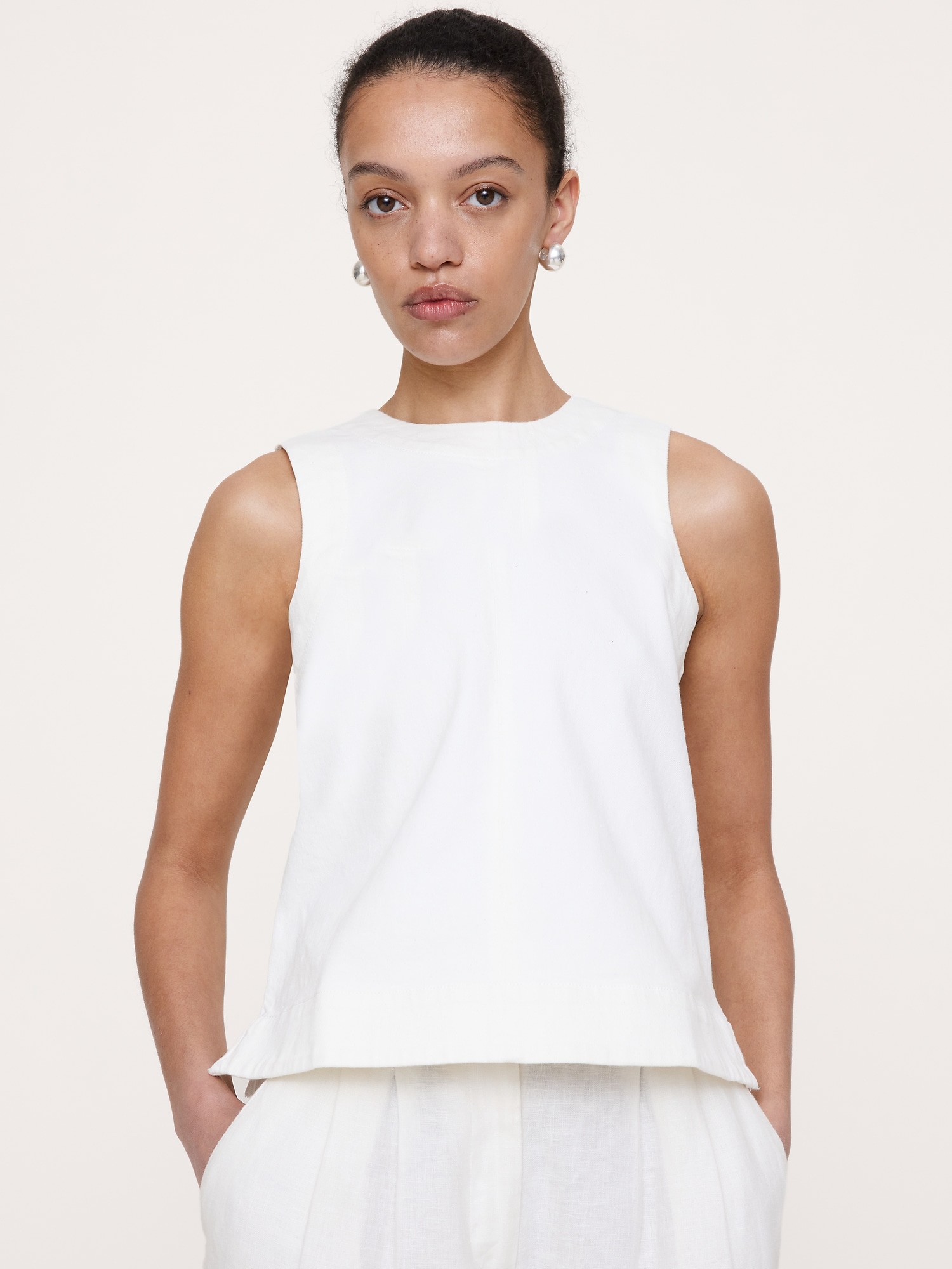 L'image numéro 5 présente Camisole en denim