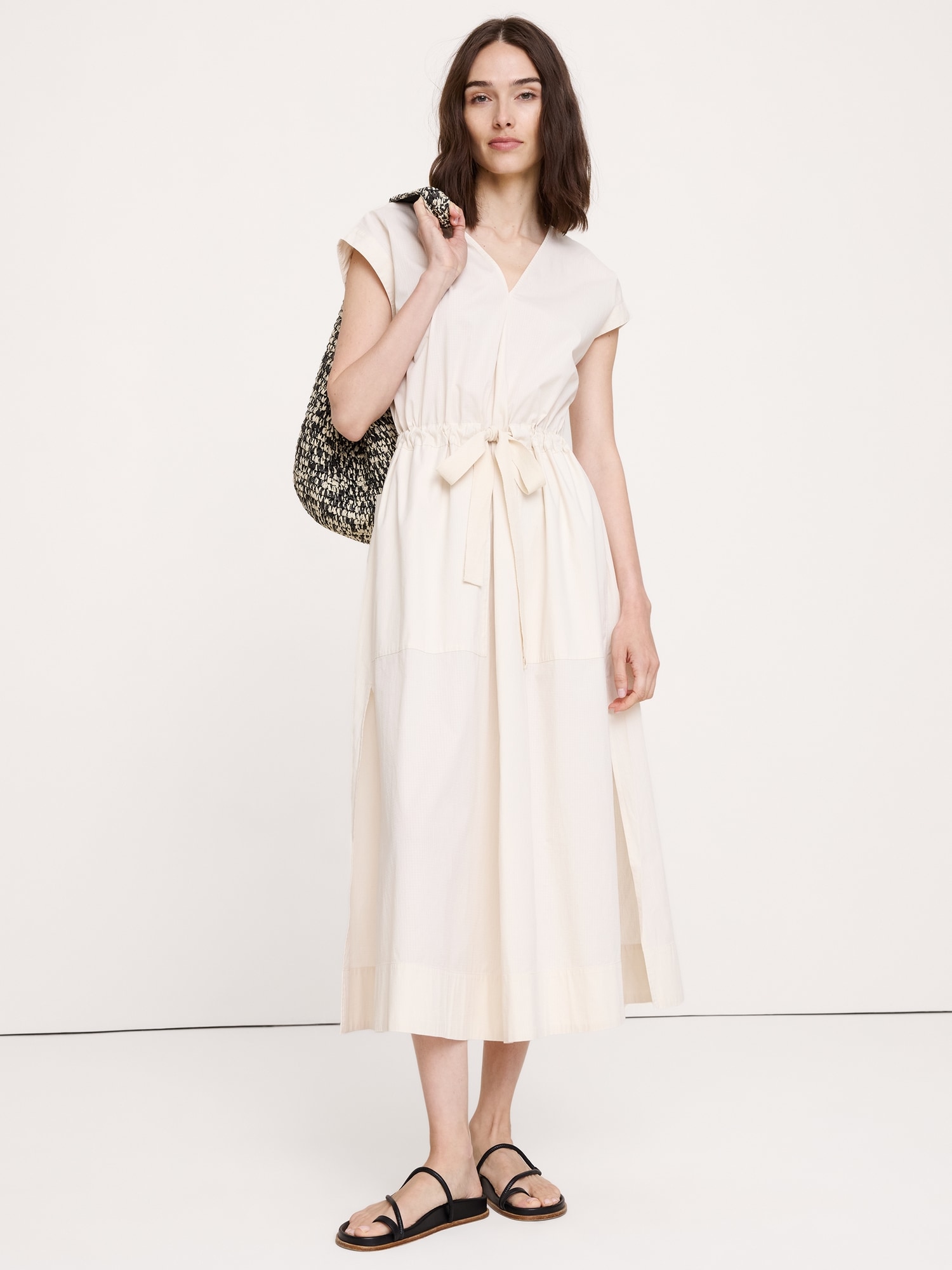L'image numéro 1 présente Robe longue en coton extensible à taille nouée