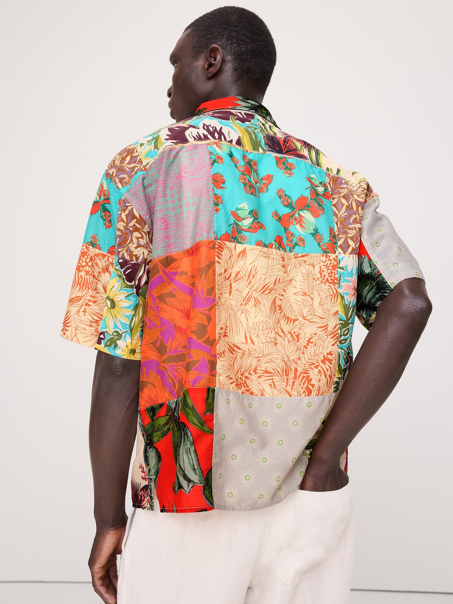 L'image numéro 3 présente Chemise de vacances décontractée en coton léger