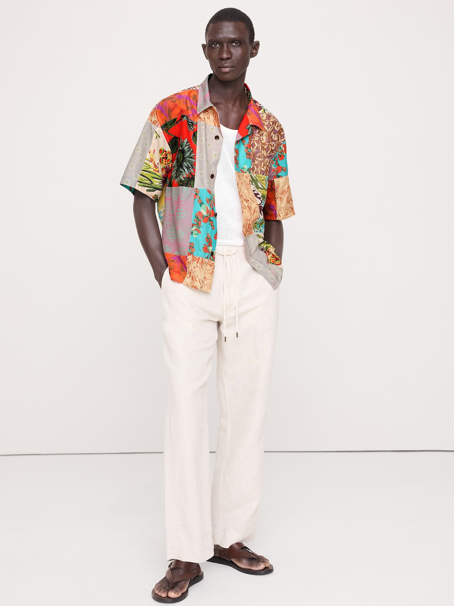 L'image numéro 4 présente Chemise de vacances décontractée en coton léger