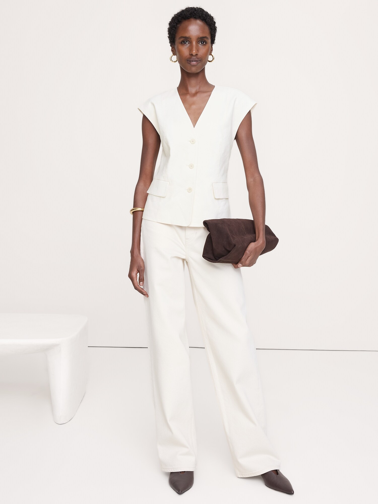 L'image numéro 1 présente Gilet long en lin et viscose extensible