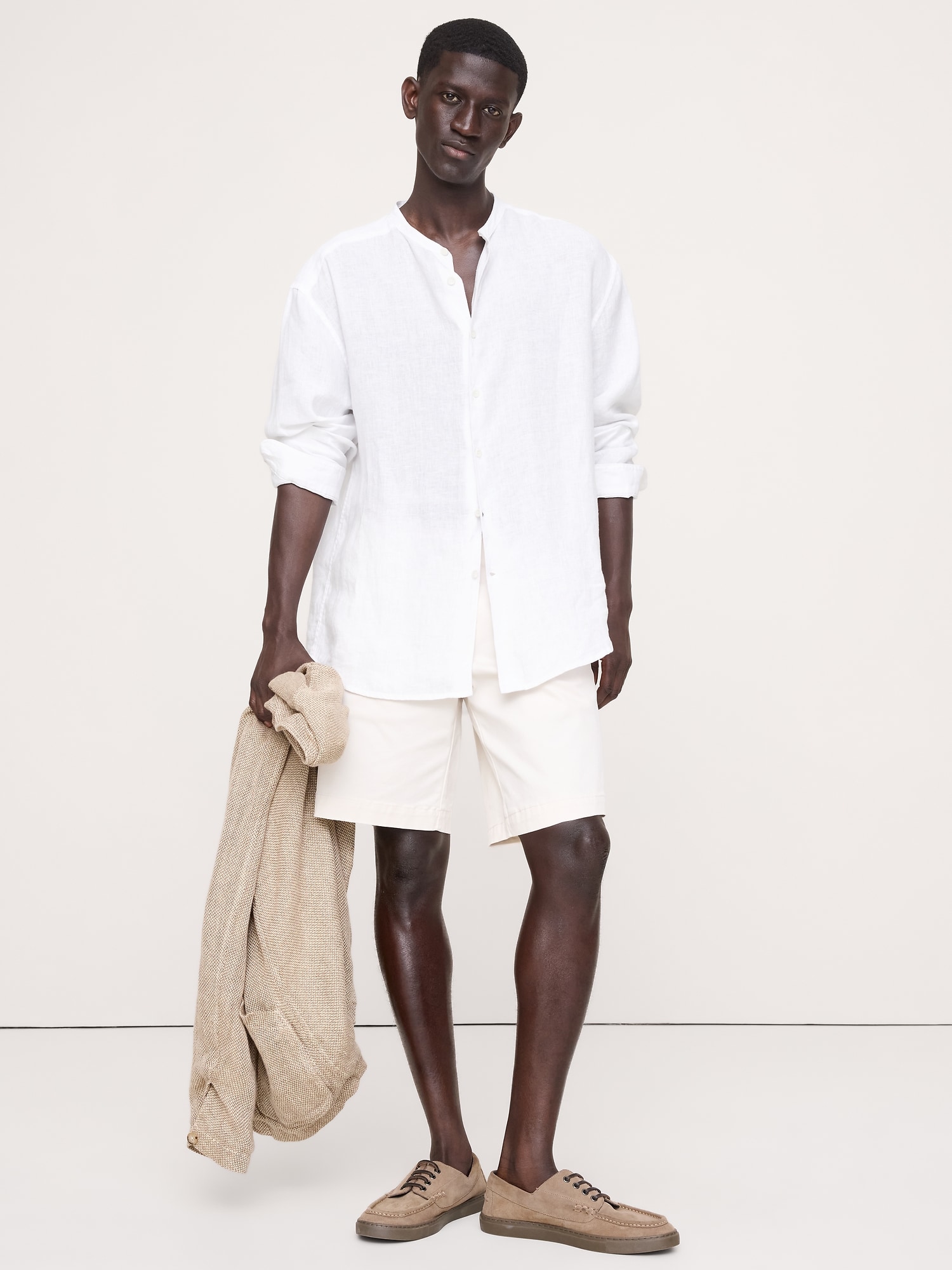L'image numéro 1 présente Chemise décontractée coupe standard à col à bande