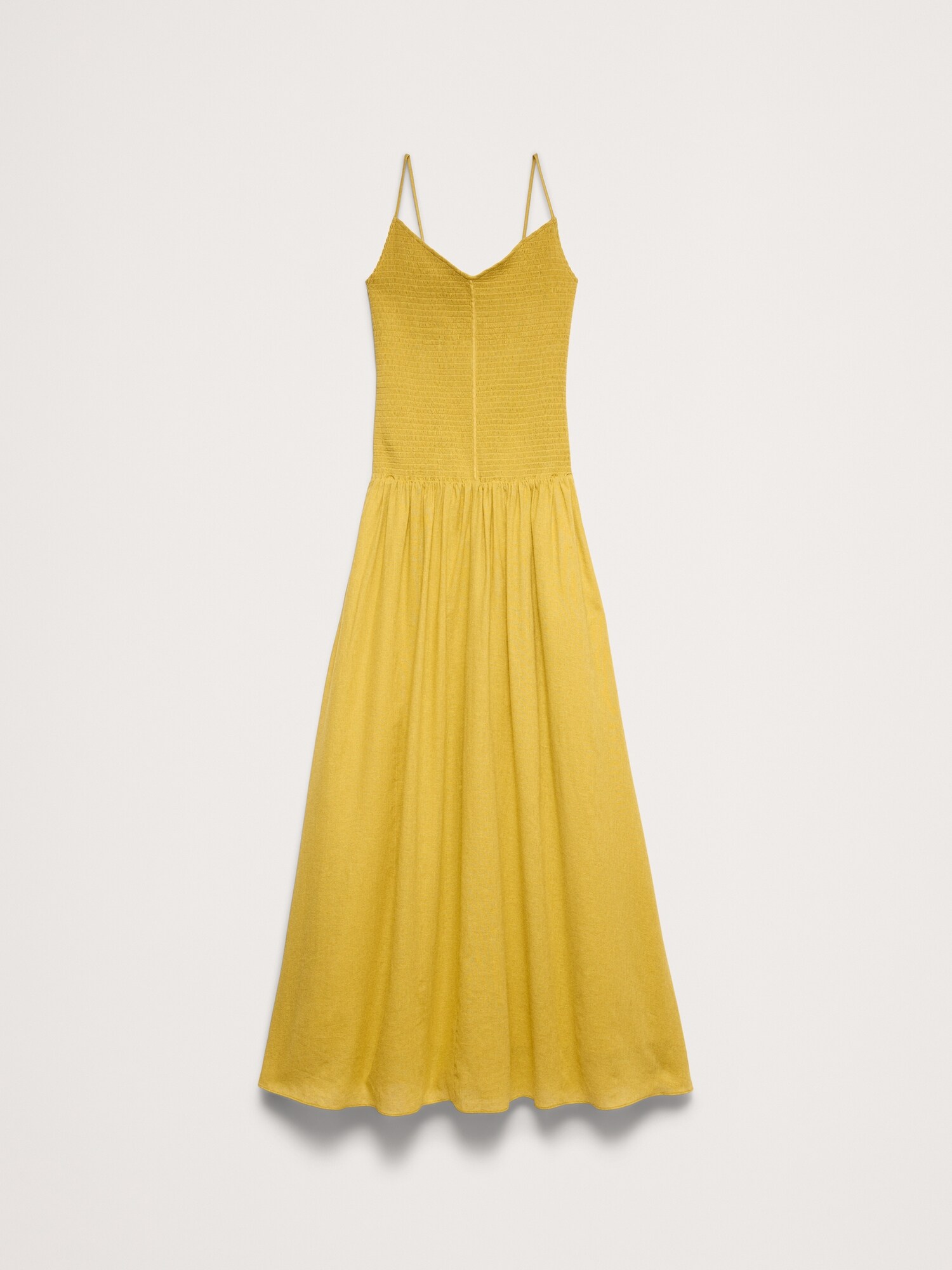 L'image numéro 7 présente Robe longue en voile de lin et coton à smocks