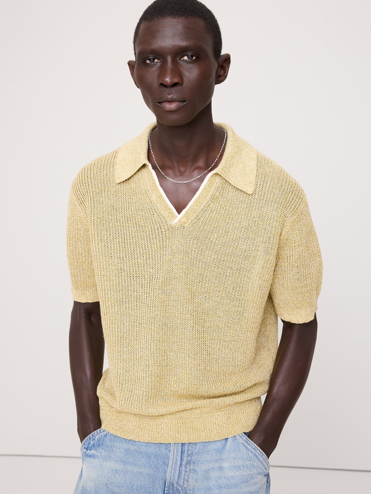 L'image numéro 1 présente Polo en lin et coton à col polo tricoteuse