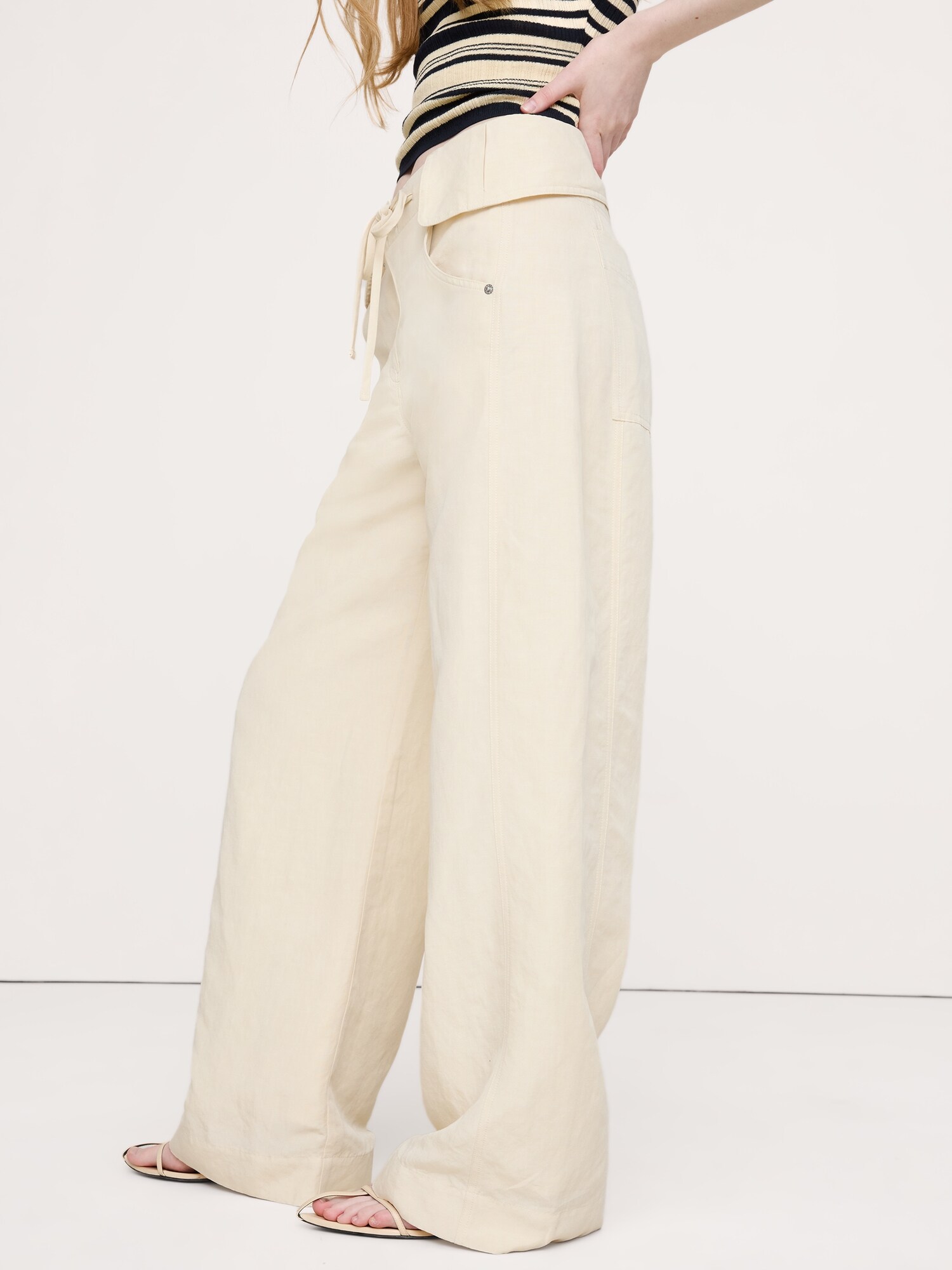 Image number 7 showing, Wide-Leg TENCEL™-Linen Pant with Foldover Waistband