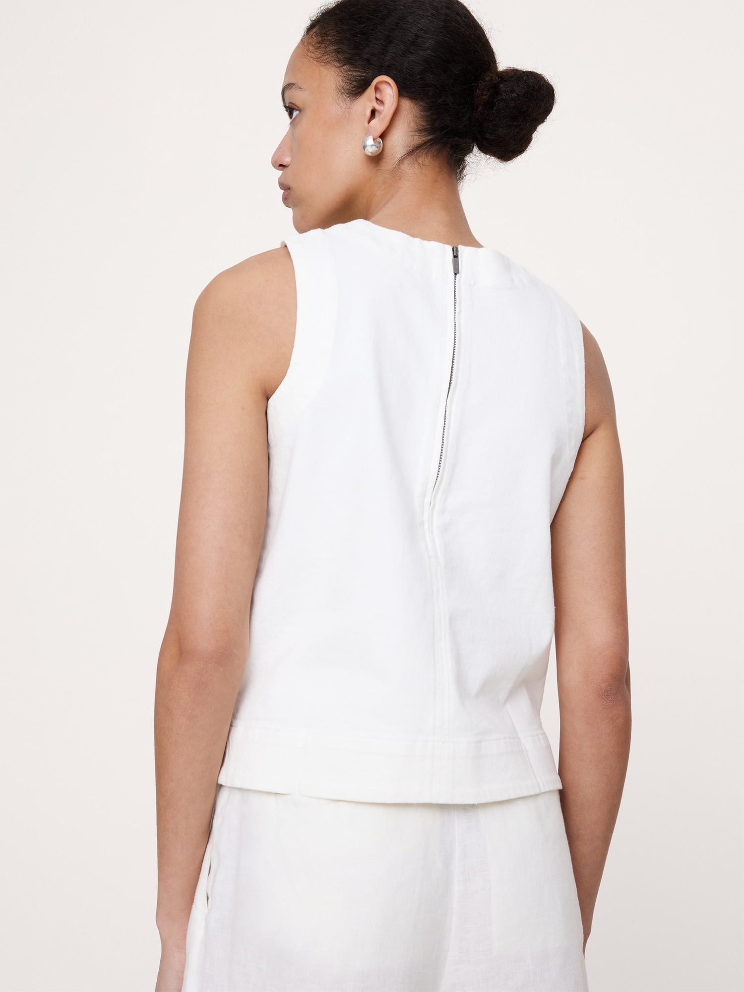 L'image numéro 2 présente Camisole en denim