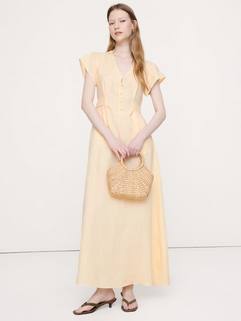 ROBE LONGUE EN LIN À NOUER SUR LE CÔTÉ