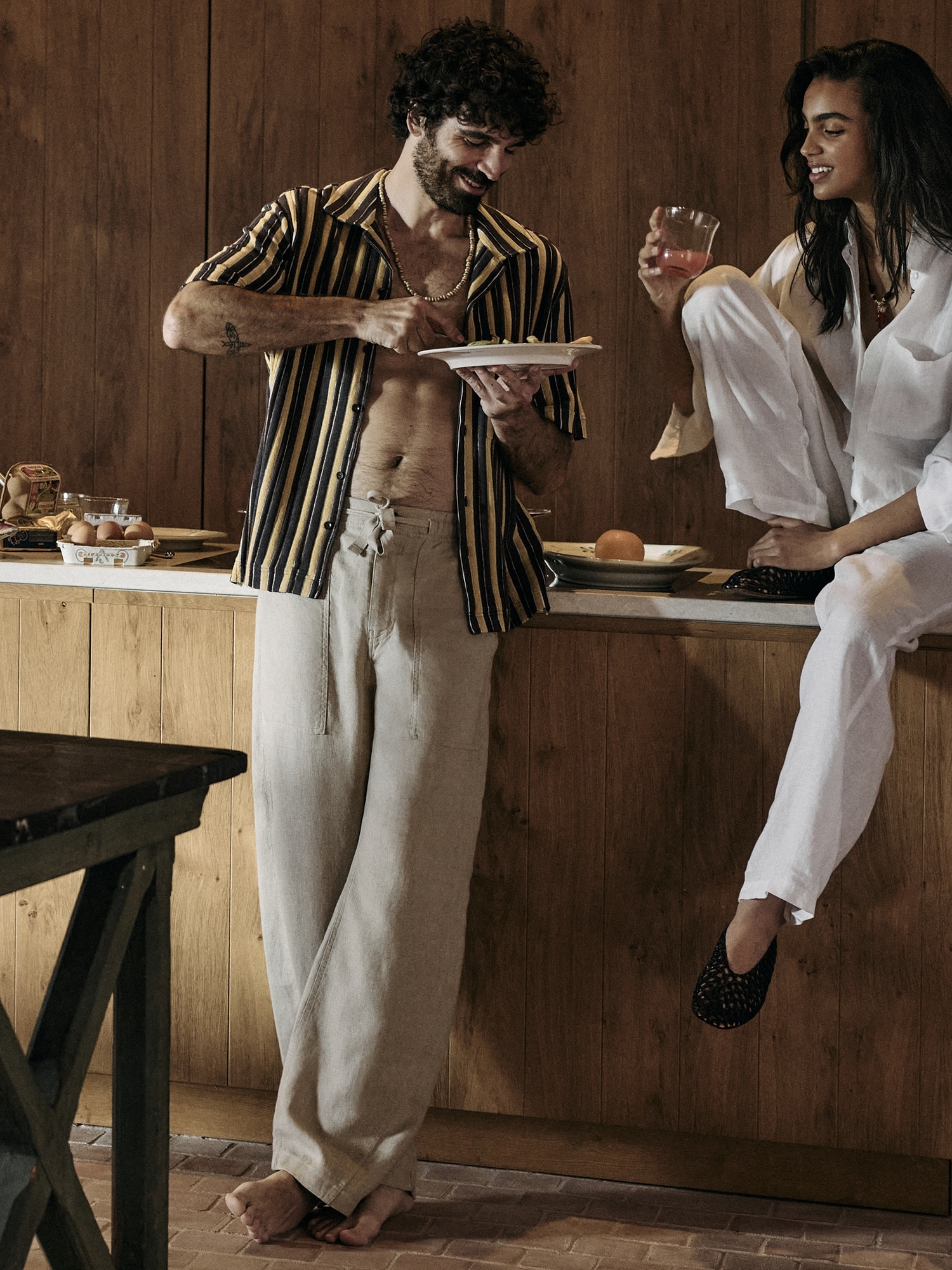 L'image numéro 6 présente Pantalon de plage décontracté de style utilitaire en lin