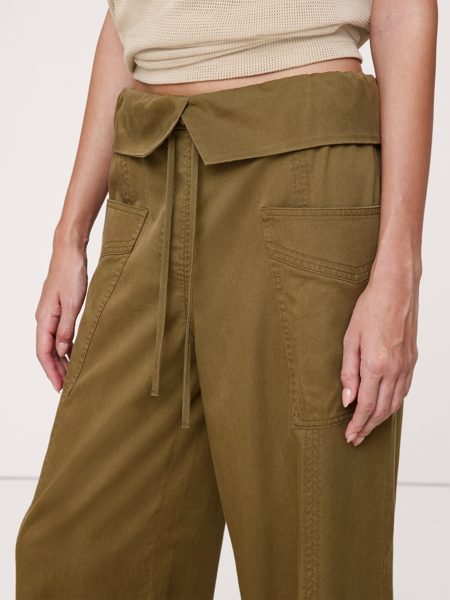 L'image numéro 4 présente Pantalon de pêcheur droit à taille haute