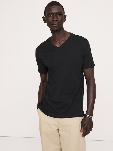 T-SHIRT À ENCOLURE EN V LUXUEUX