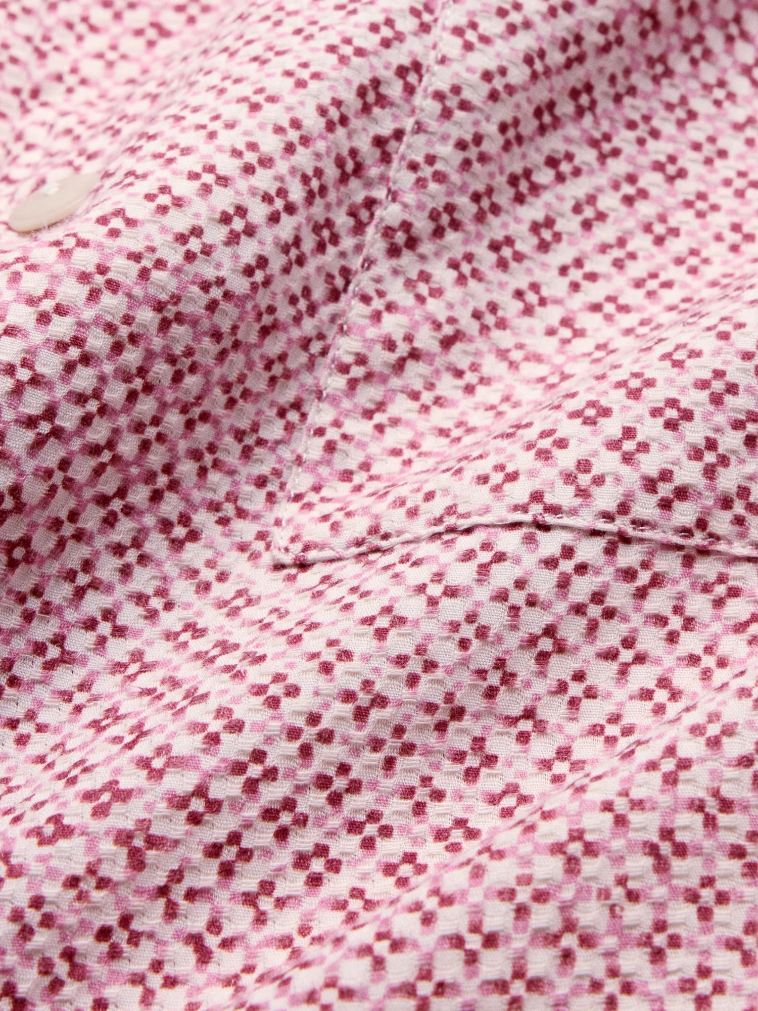 L'image numéro 6 présente Chemise de vacances décontractée en tissu gaufré