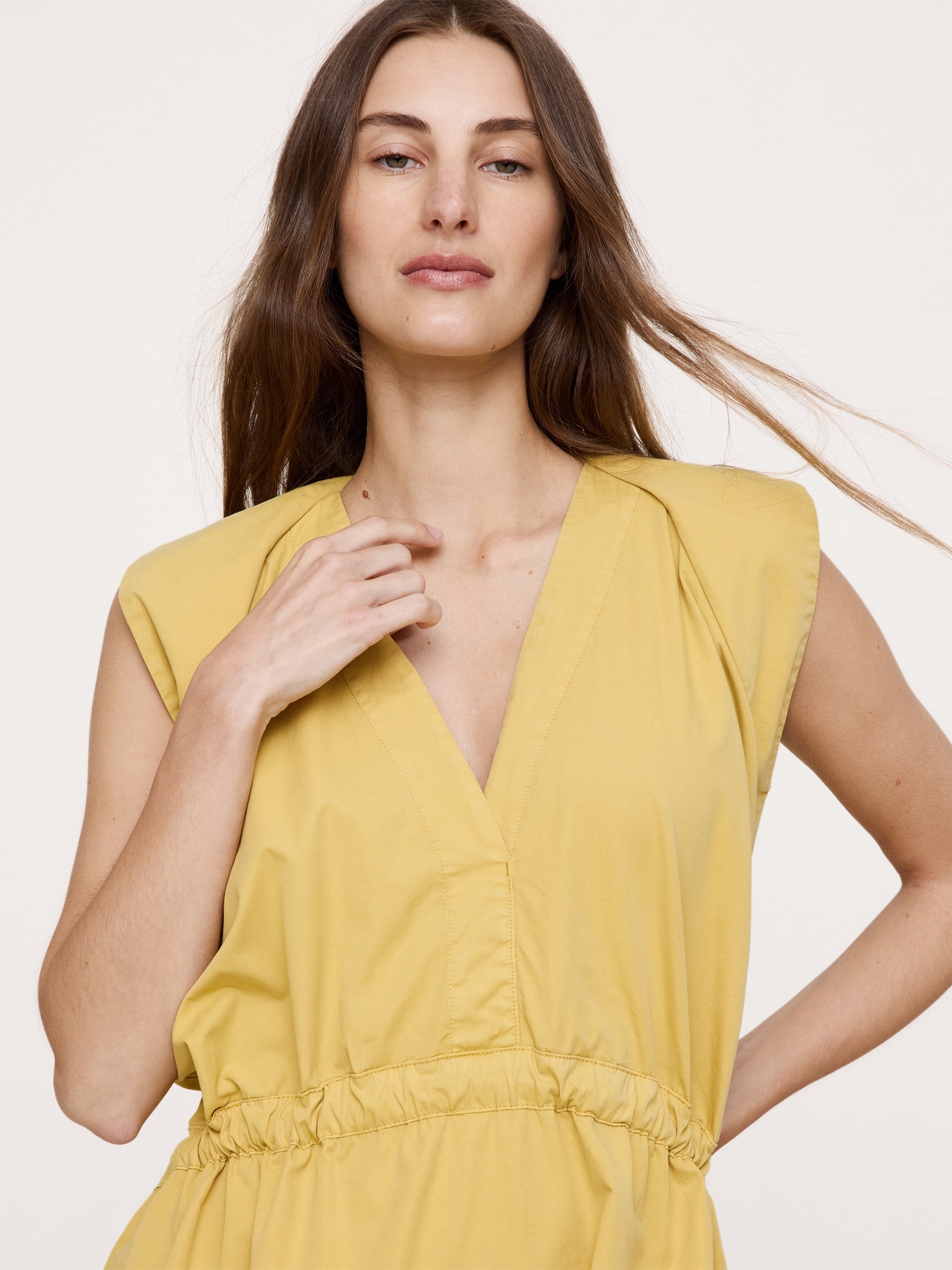 L'image numéro 3 présente Robe à taille cintrée en sergé
