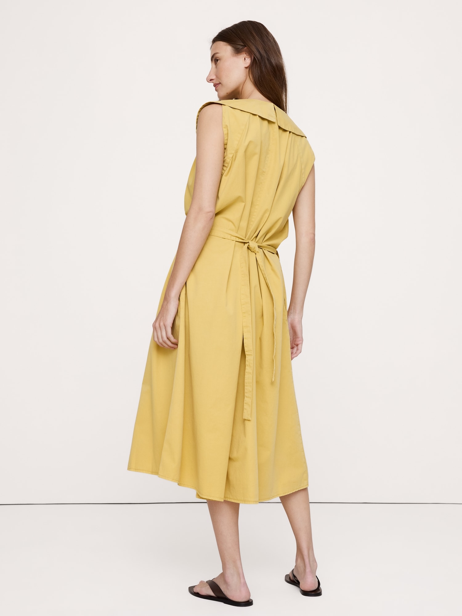 L'image numéro 2 présente Robe à taille cintrée en sergé
