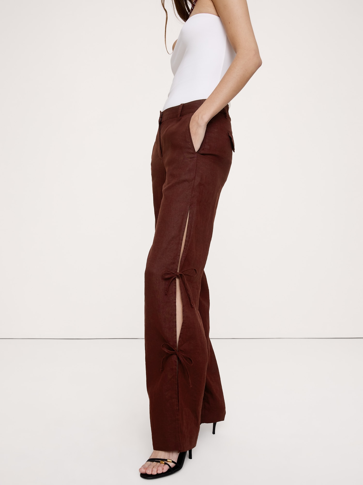 L'image numéro 4 présente Pantalon en lin à jambe large et noué sur le côté The Studio