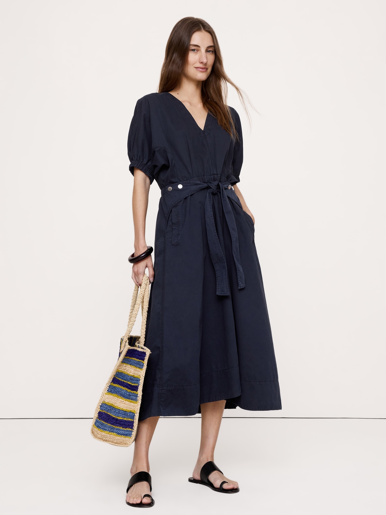 L'image numéro 1 présente Robe mi-longue à manches bouffantes en sergé de coton