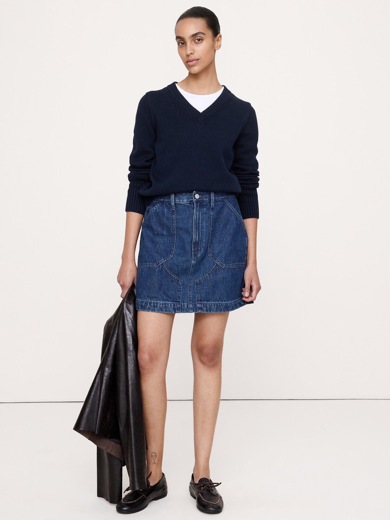 L'image numéro 1 présente Jupe courte en denim