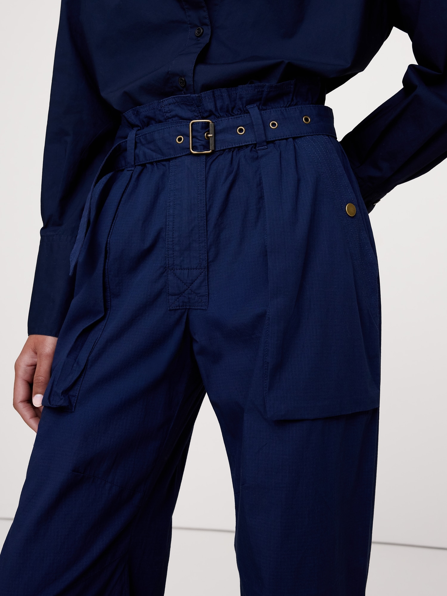 L'image numéro 3 présente Pantalon à taille froncée en coton indéchirable