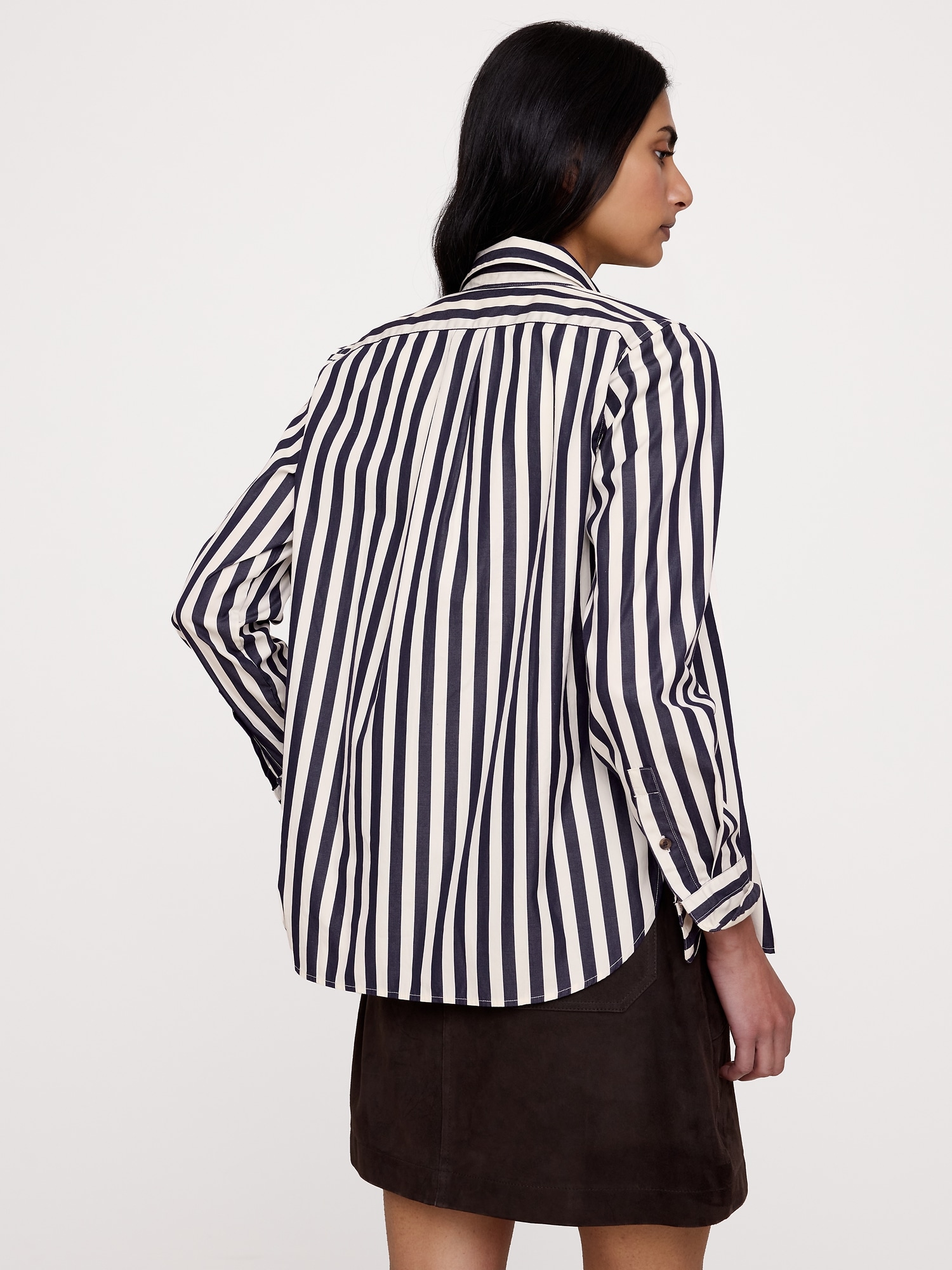 L'image numéro 2 présente La chemise de tous les jours en popeline de coton