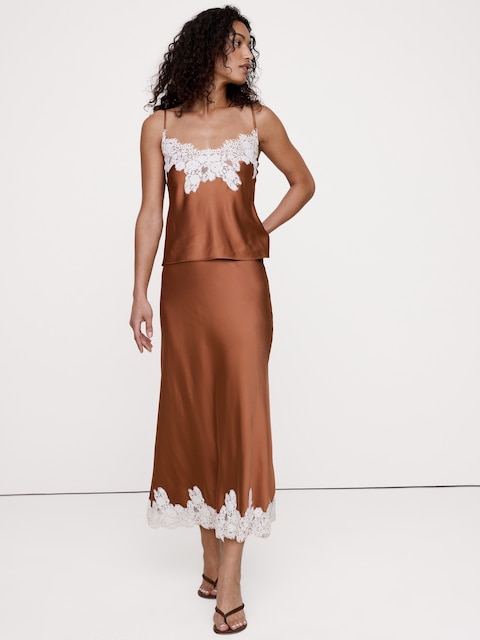 JUPE MI-LONGUE EN SATIN EXTENSIBLE AVEC OURLET EN DENTELLE