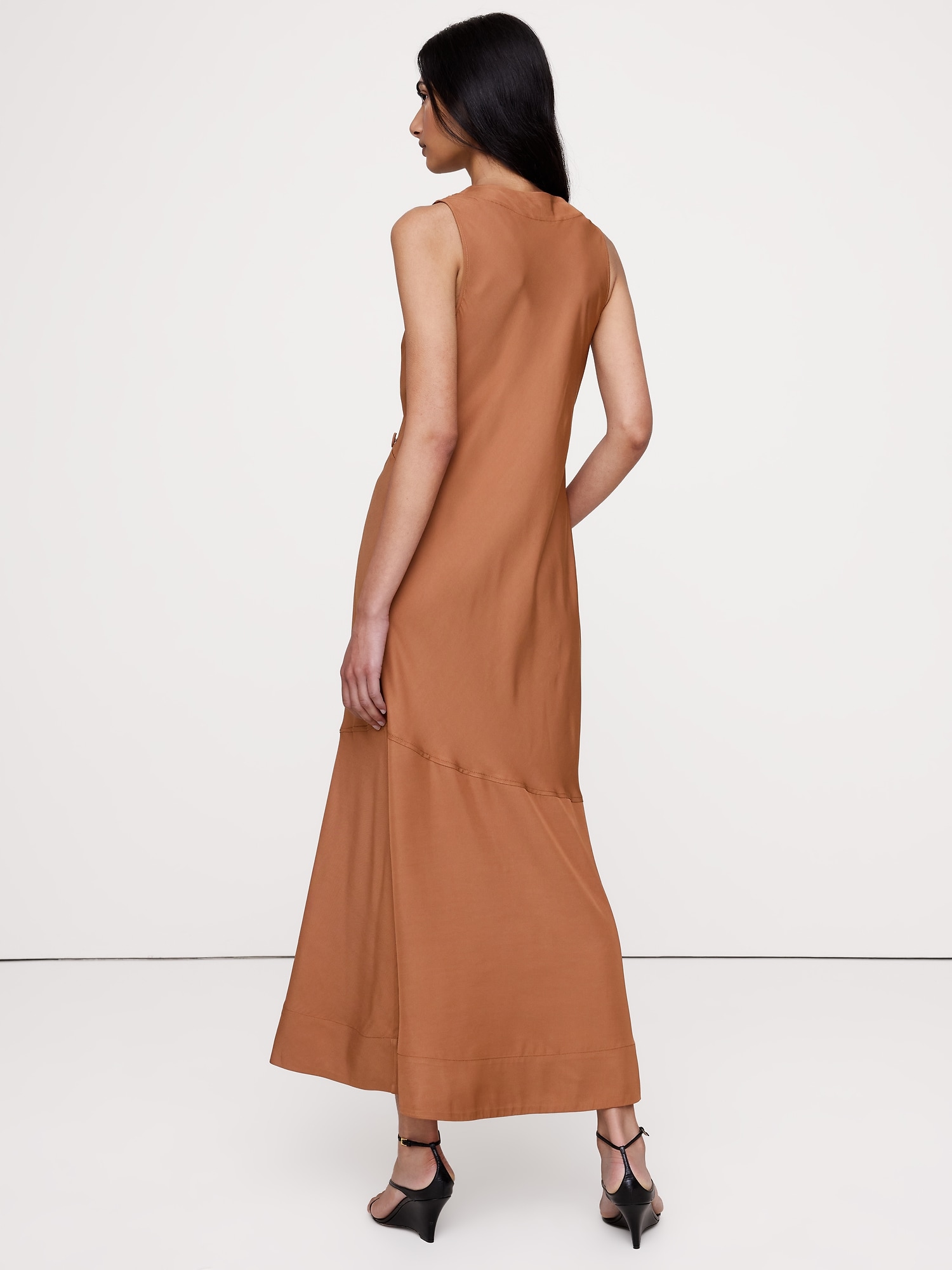 Image number 6 showing, Drapey Twill Buttoned Midi Dress