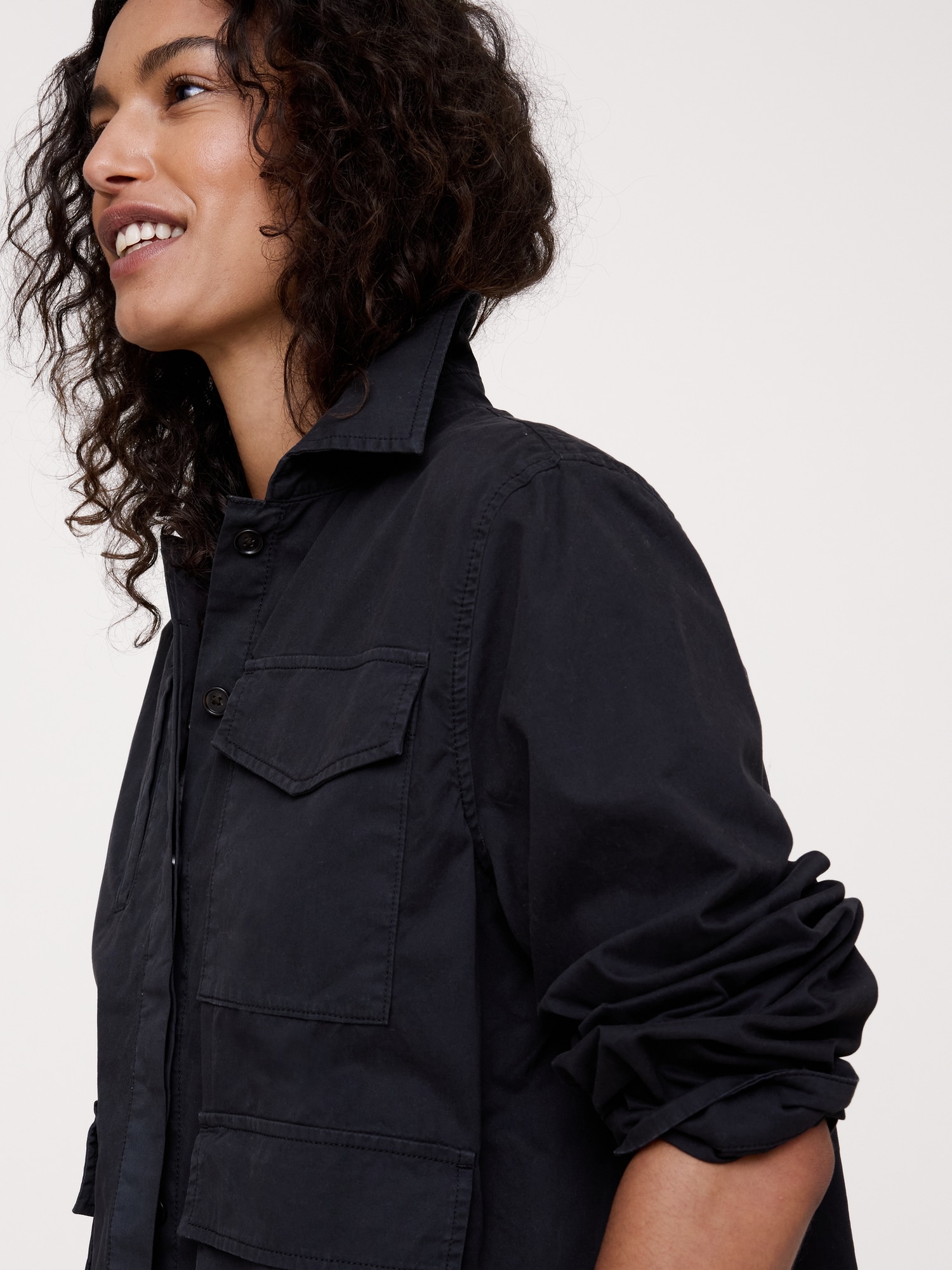 L'image numéro 8 présente Veste-chemise en sergé de coton