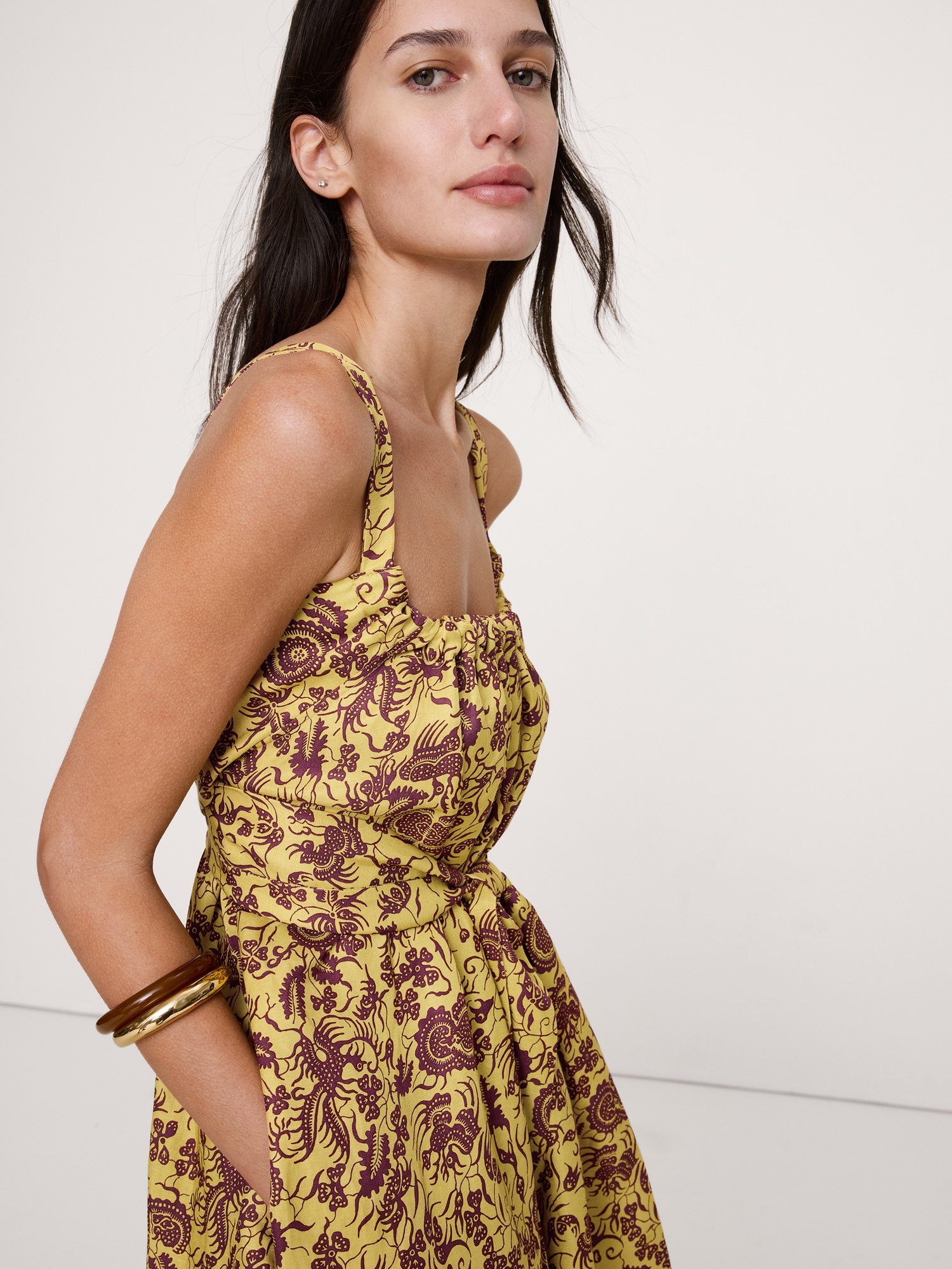 Image number 4 showing, Viscose-Linen Gathered Maxi Dress