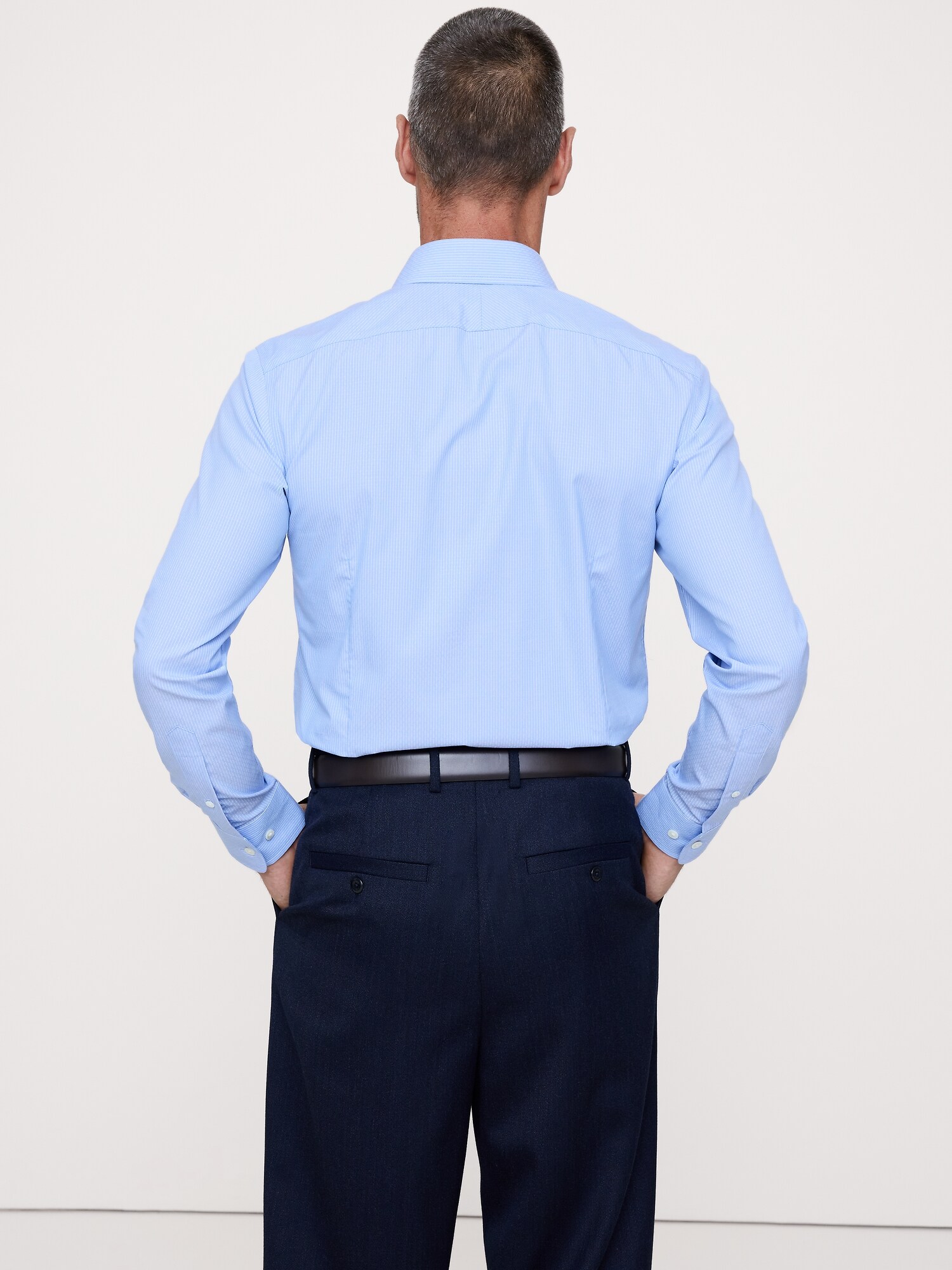 L'image numéro 3 présente Chemise habillée ajustée infroissable
