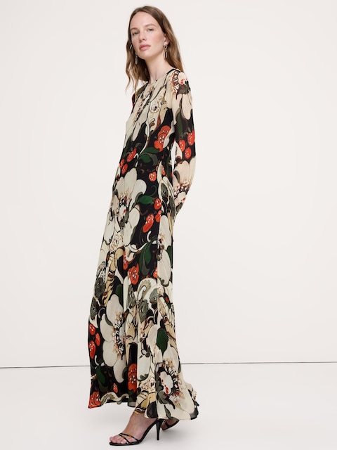 ROBE LONGUE EN MOUSSELINE COUPÉE EN BIAIS