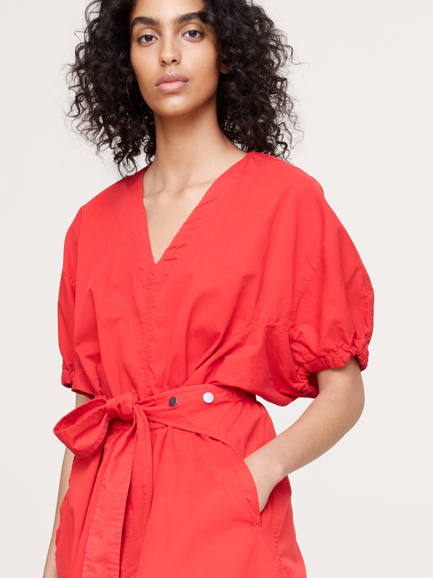 L'image numéro 6 présente Robe mi-longue à manches bouffantes en sergé de coton