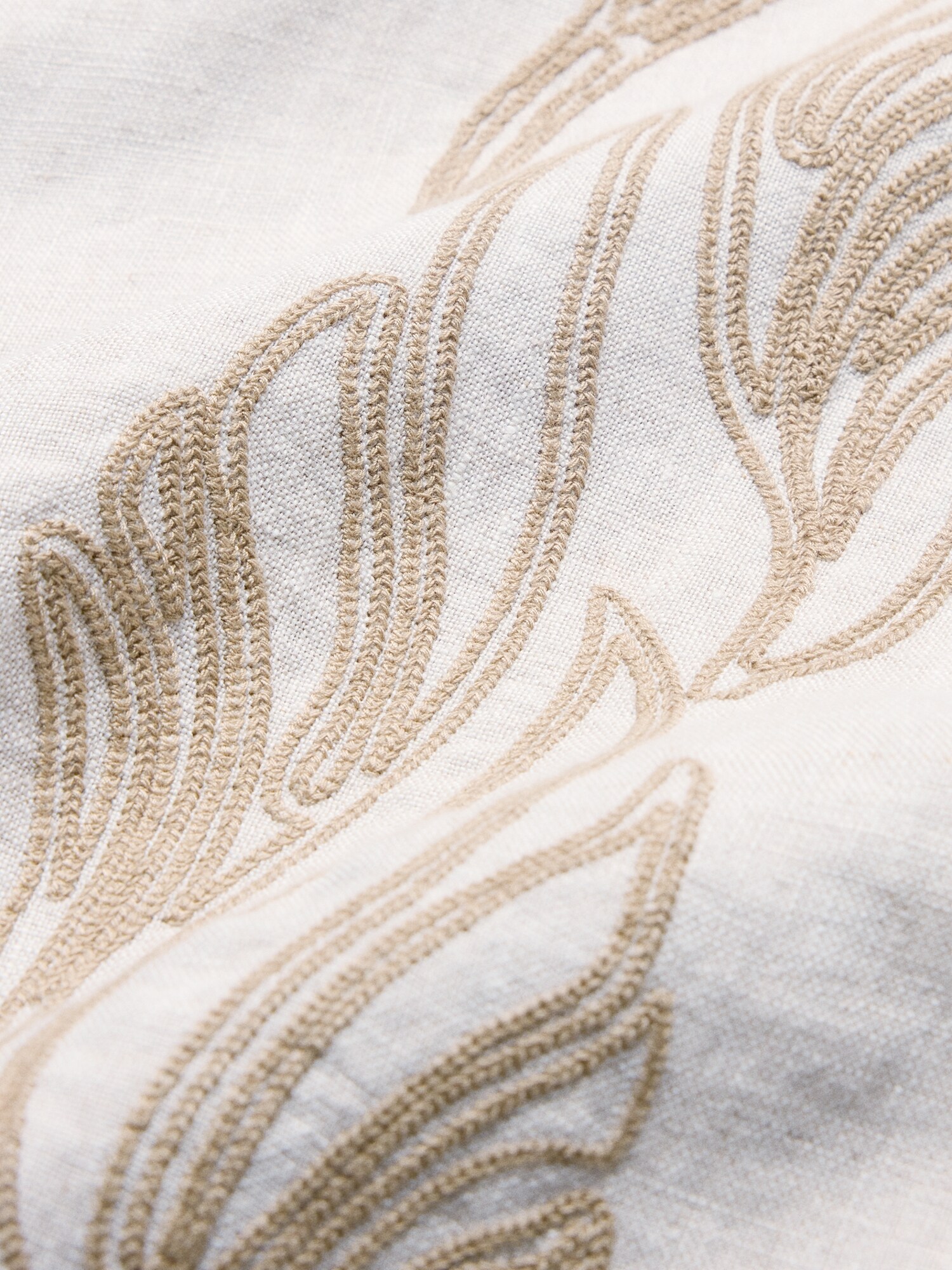 Image number 7 showing, Relaxed-Fit Embroidered Linen Resort Shirt
