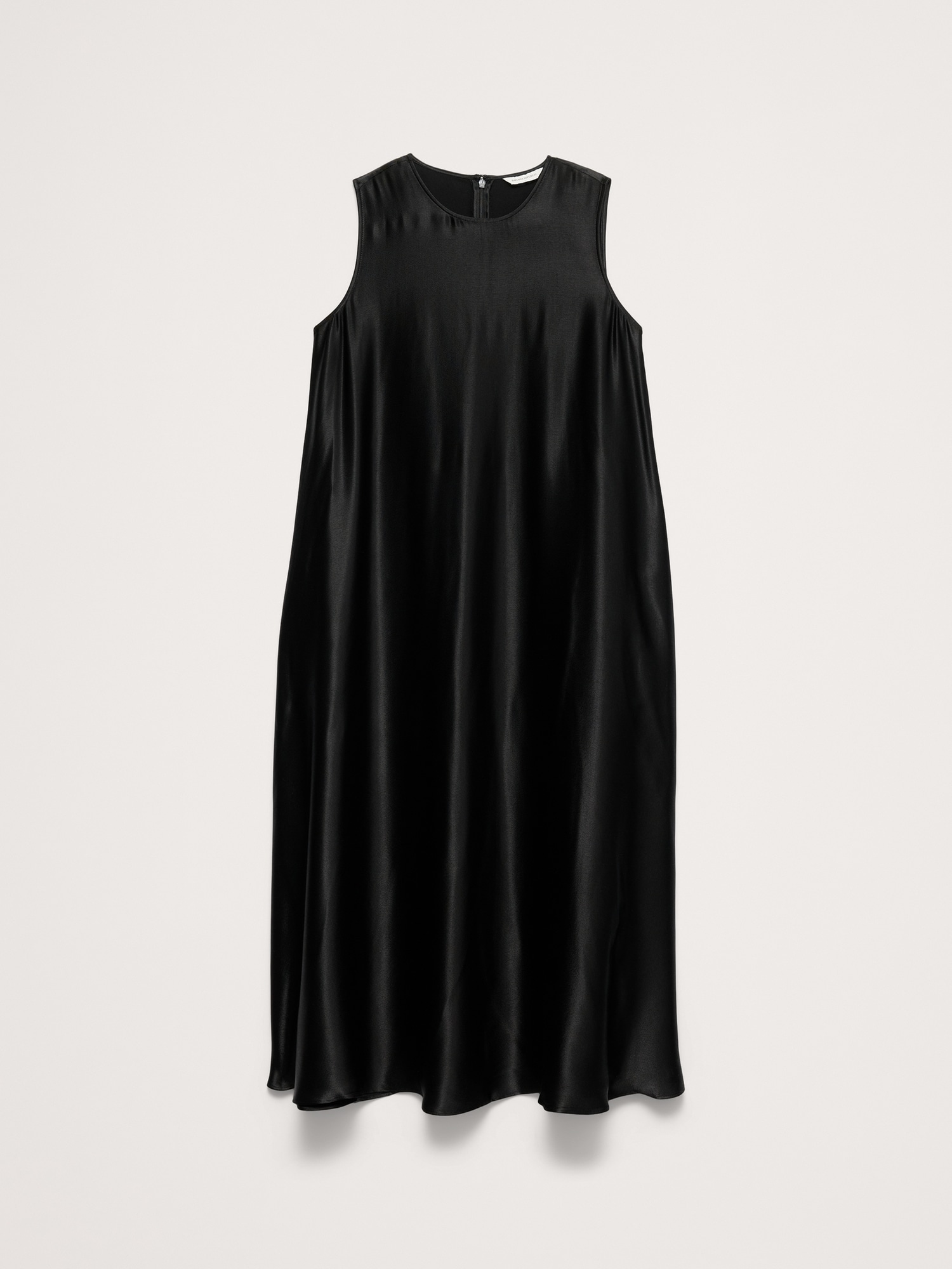 L'image numéro 4 présente Robe trapèze sans manches en satin italien