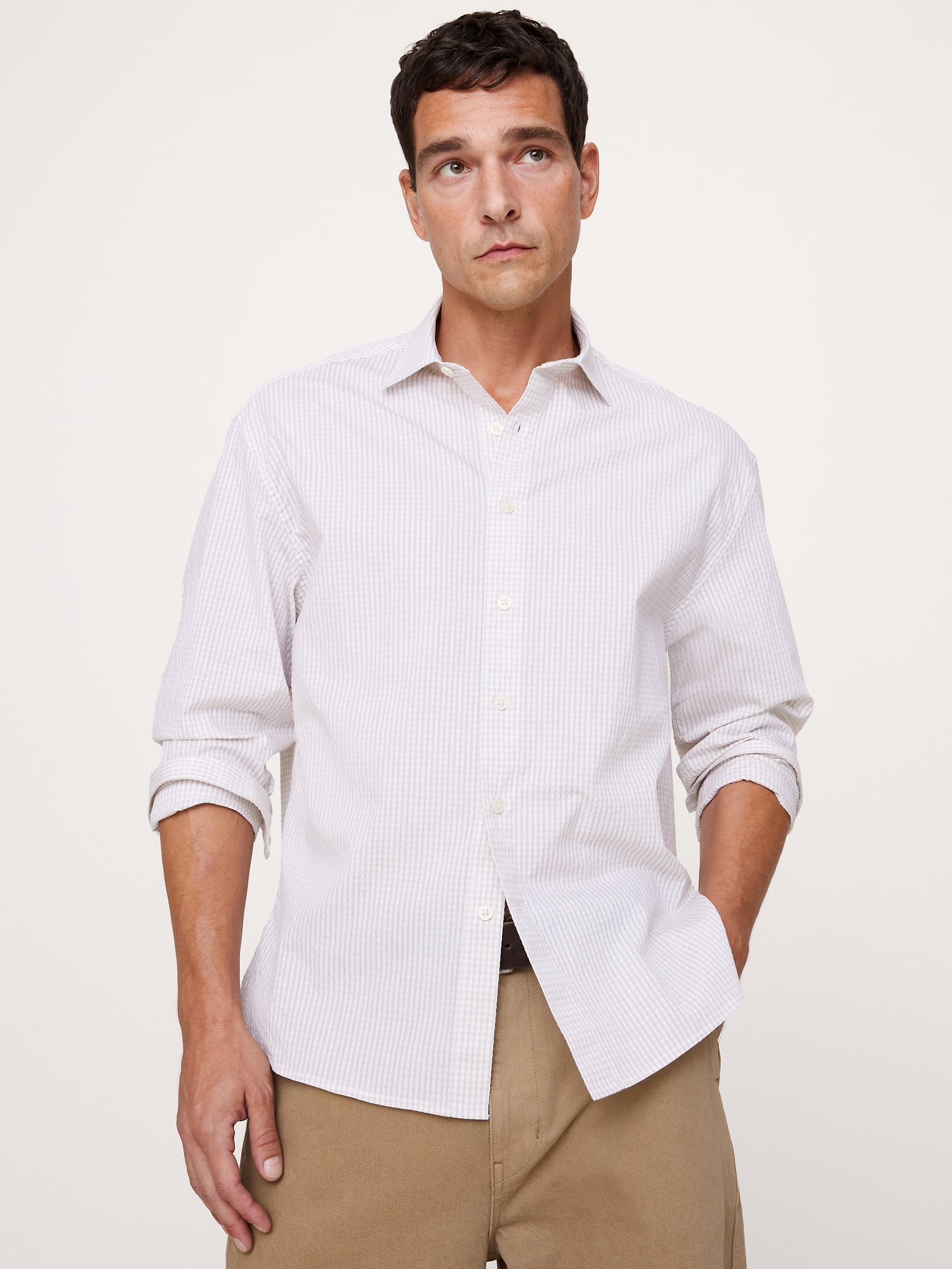 L'image numéro 1 présente Chemise décontractée en tissu gaufré à carreaux