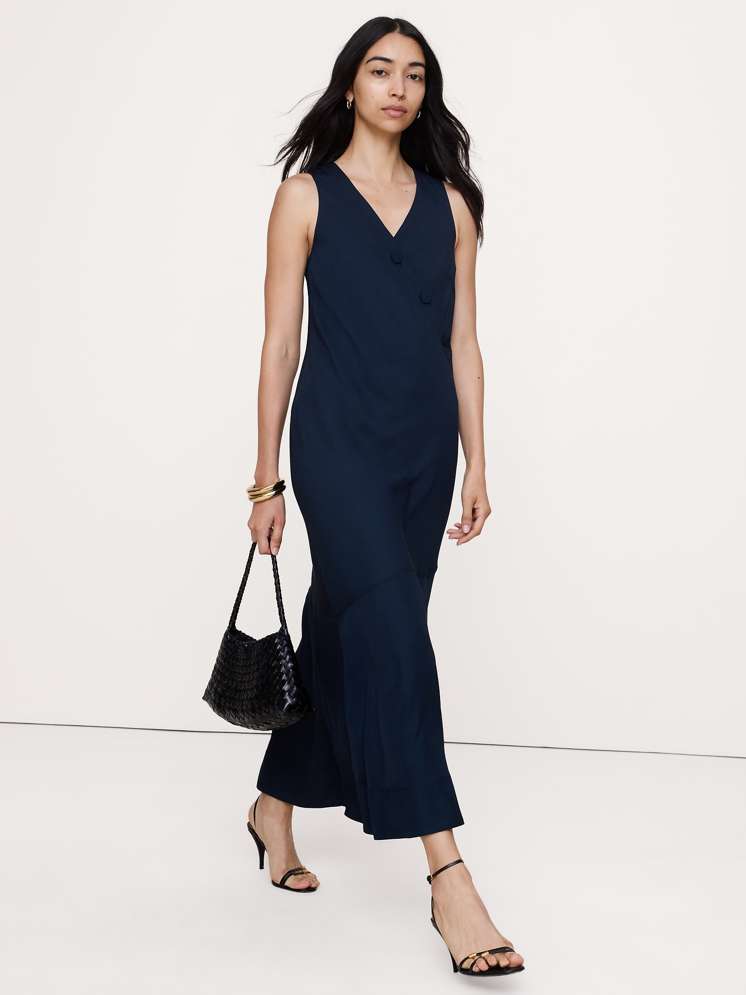 Image number 4 showing, Drapey Twill Buttoned Midi Dress