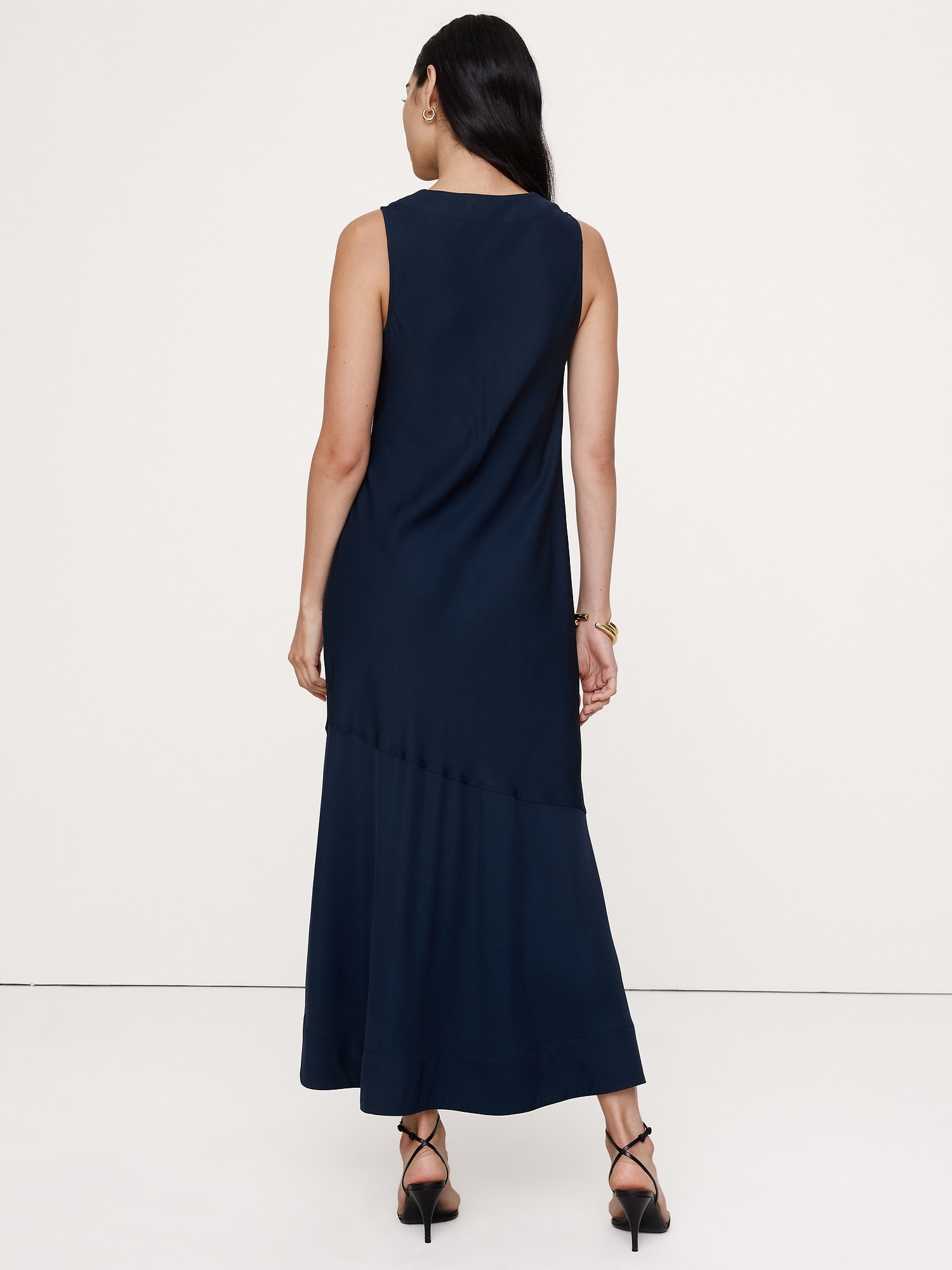 Image number 3 showing, Drapey Twill Buttoned Midi Dress
