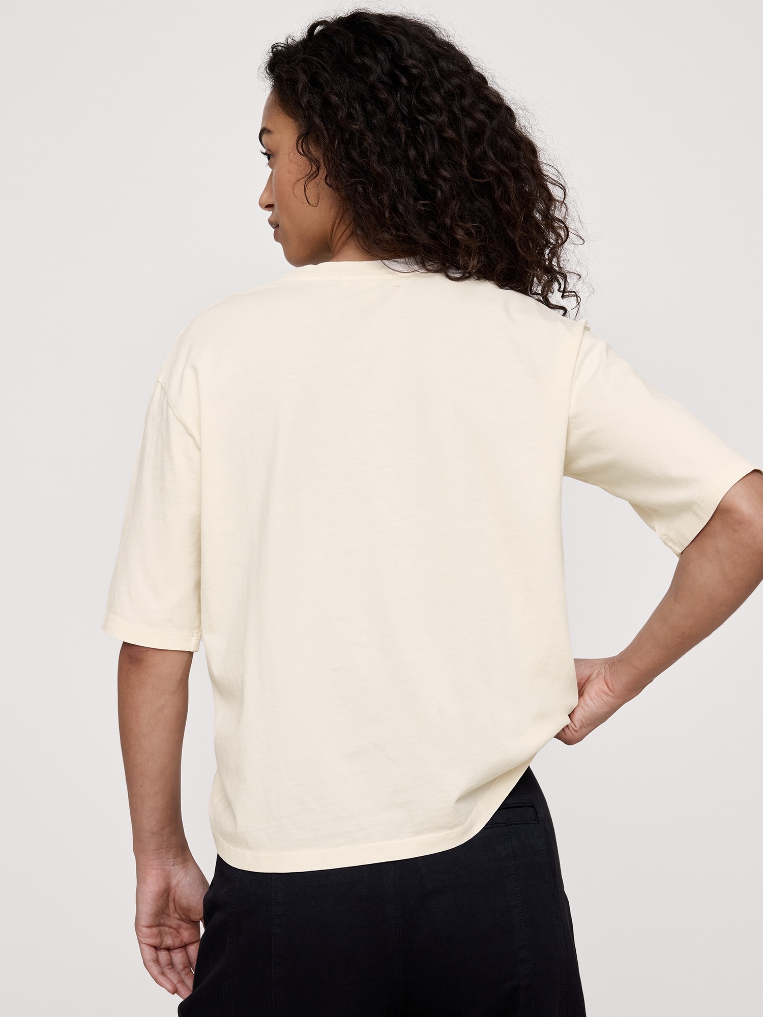 L'image numéro 2 présente T-shirt décontracté en coton rétro