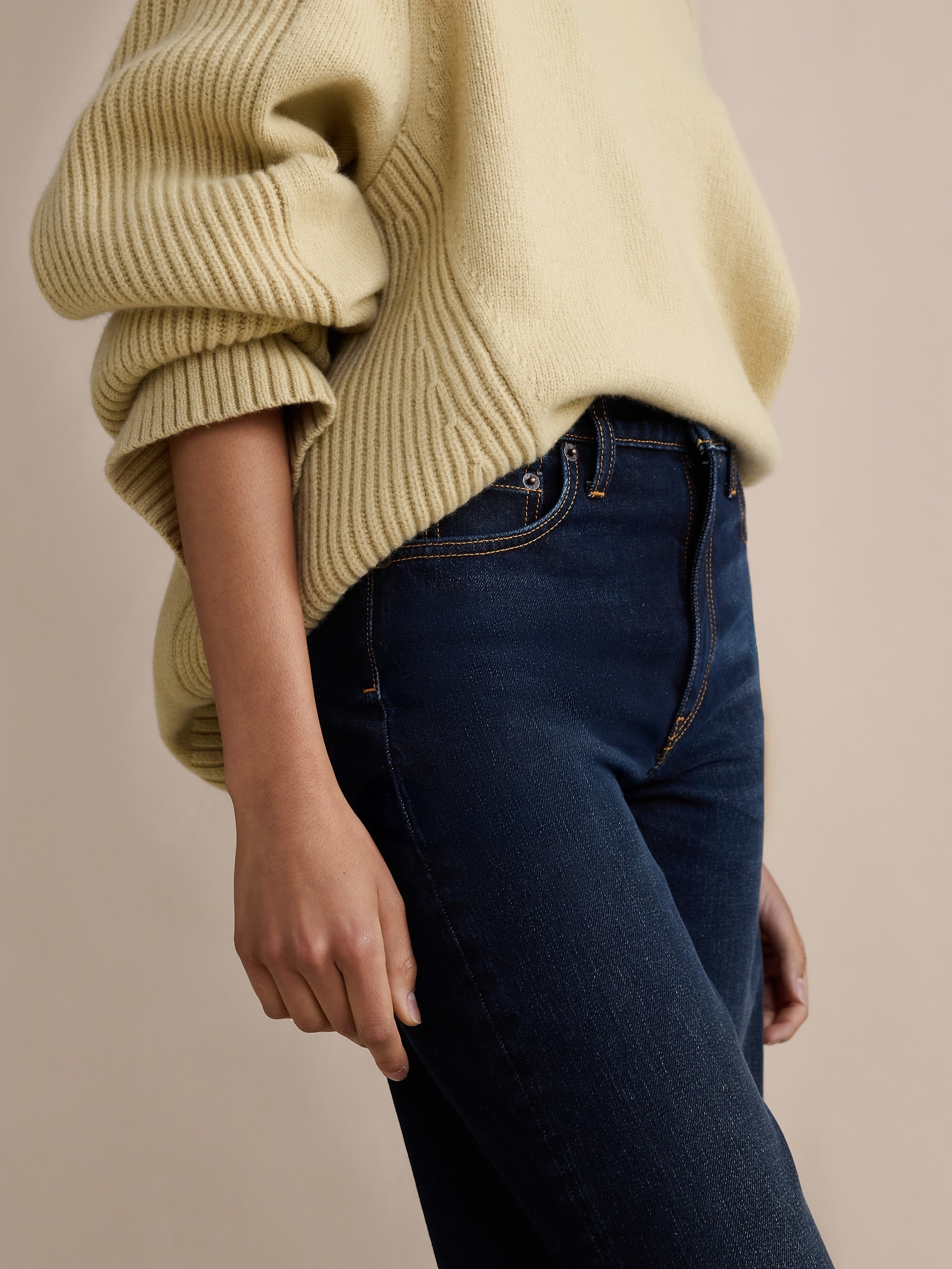 L'image numéro 3 présente Le célèbre jean classique à jambe large