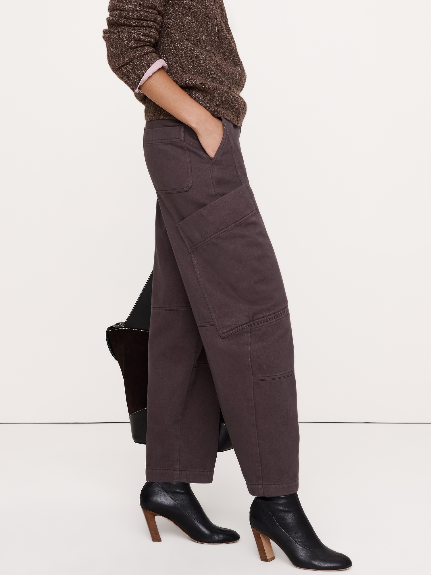 High-Rise Cotton-Linen Barrel Pant