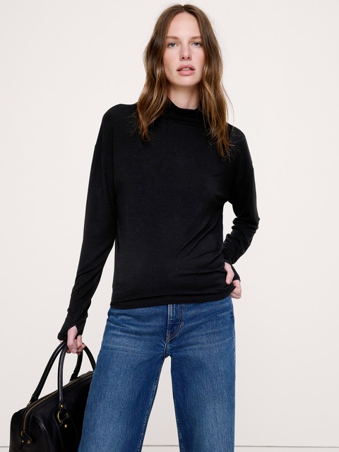 T-SHIRT DÉCONTRACTÉ À COL ROULÉ EN MÉLANGE DE LAINE LUXUEUX