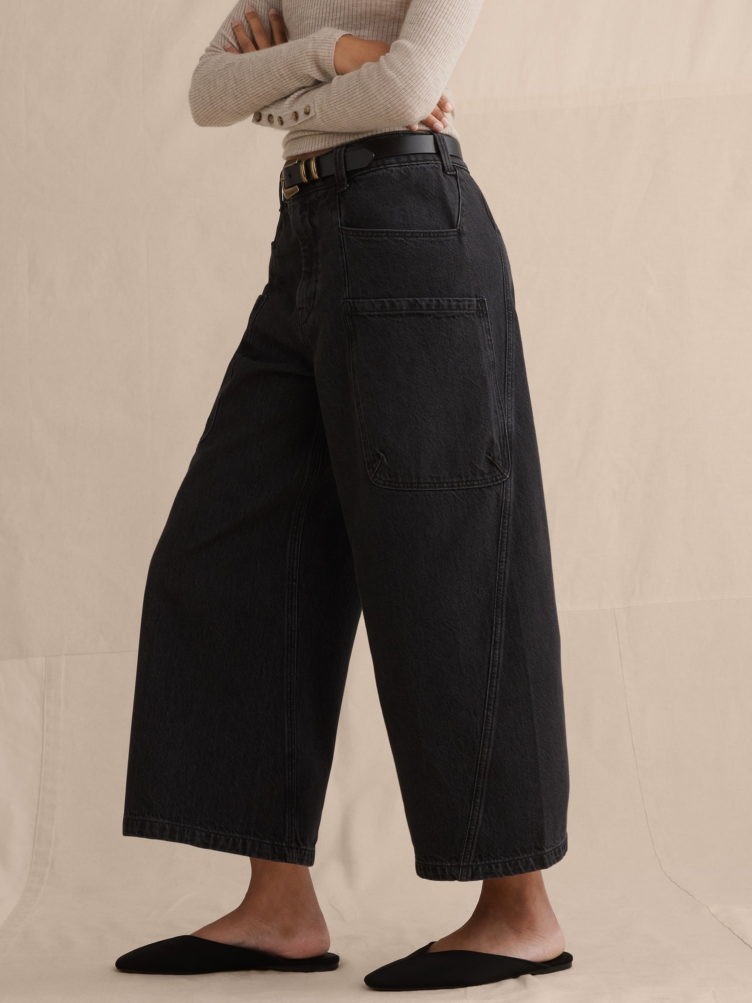 Low-Rise Loose Crop Jean