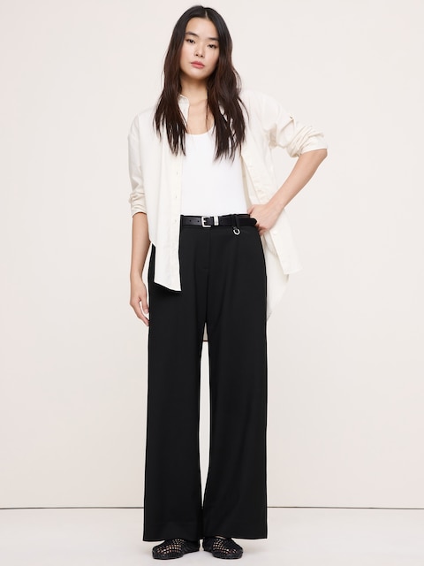 LE PANTALON À JAMBE LARGE DE TOUS LES JOURS EN LAINE ITALIENNE