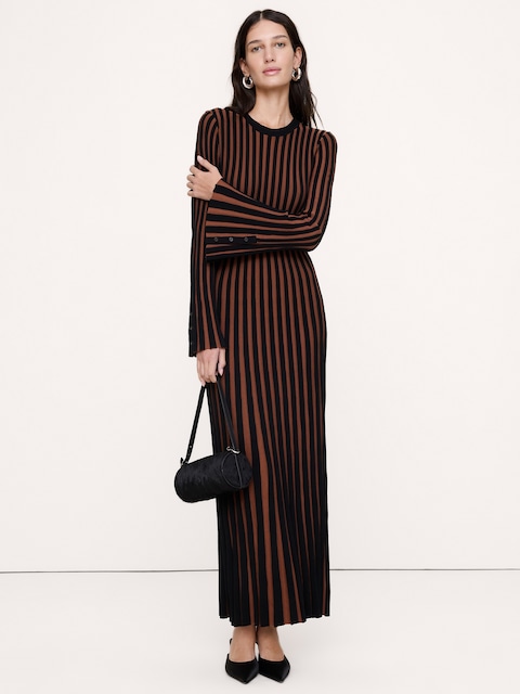ROBE LONGUE CÔTELÉE À EFFET SCULPTANT