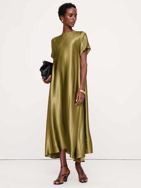 ROBE TRAPÈZE EN SATIN ITALIEN