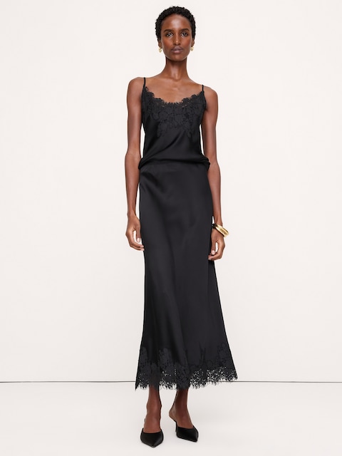 JUPE MI-LONGUE EN SATIN EXTENSIBLE AVEC OURLET EN DENTELLE
