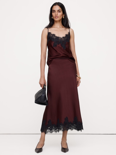 JUPE MI-LONGUE EN SATIN EXTENSIBLE AVEC OURLET EN DENTELLE