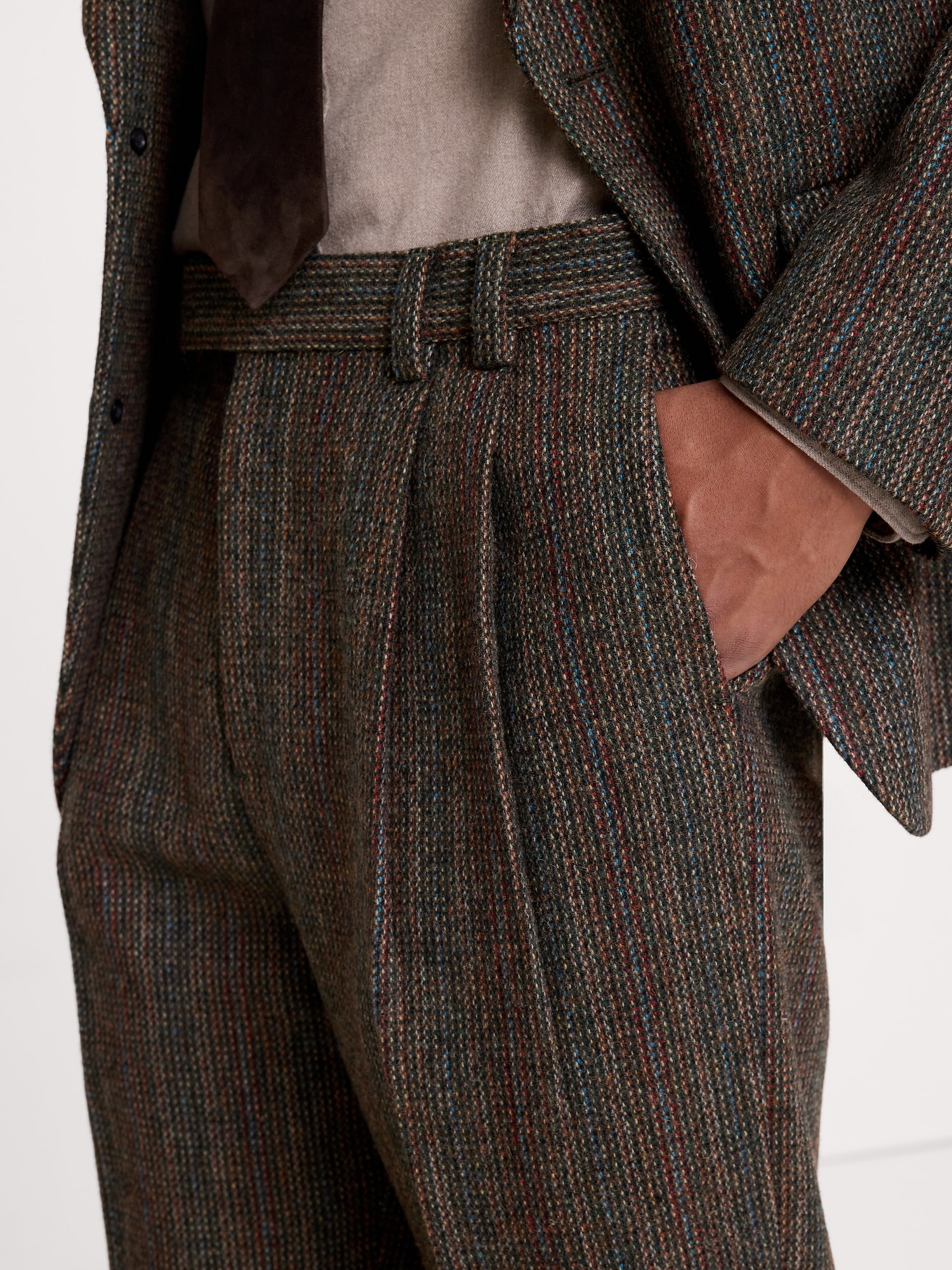 Relaxed Pleated Dress Pant