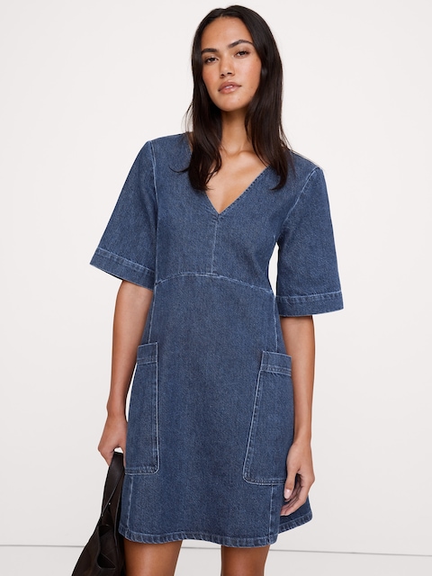 ROBE COURTE AVEC POCHES
